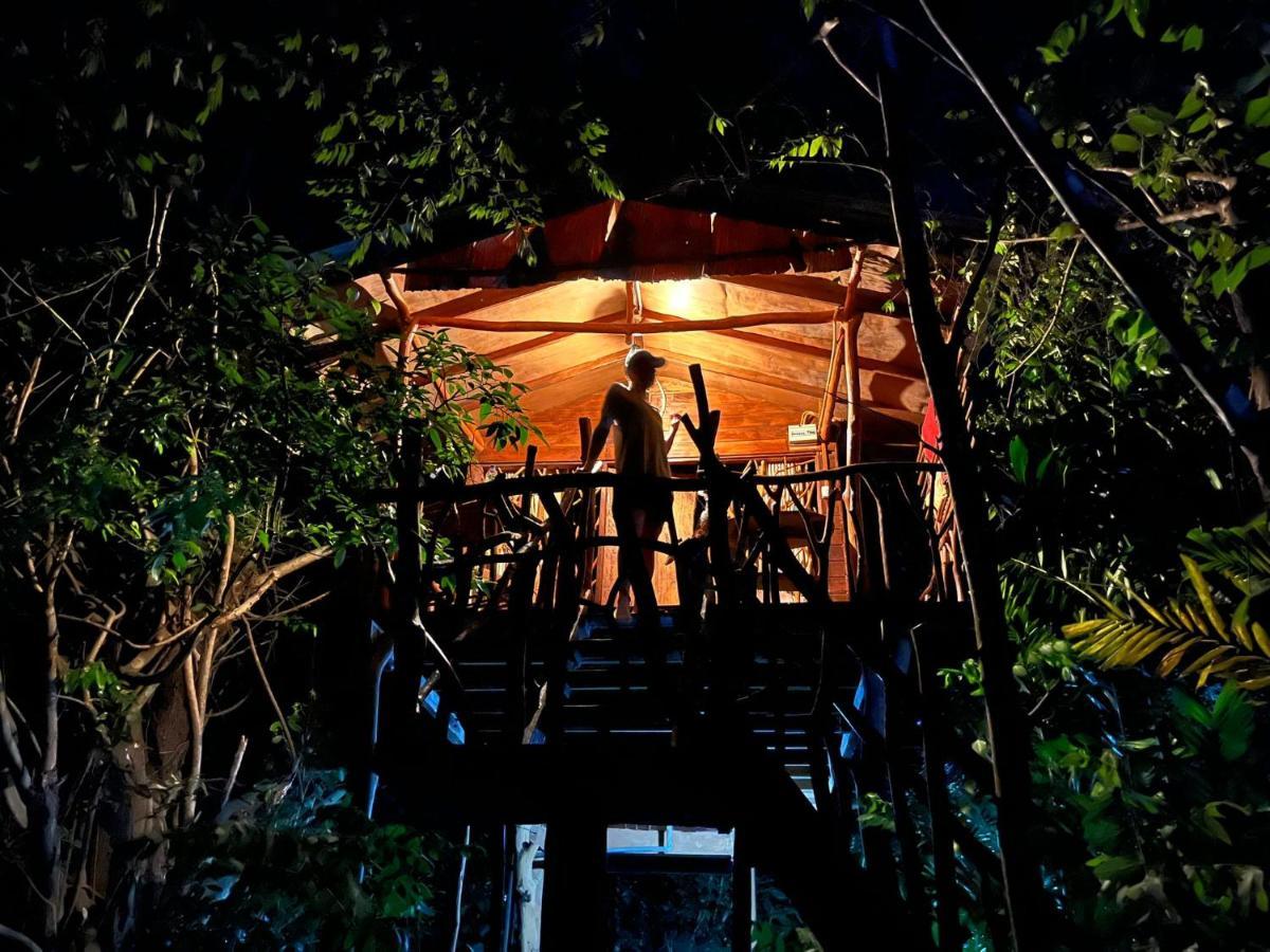 Hotel Sigiriya Rock Gate Tree House Exterior foto