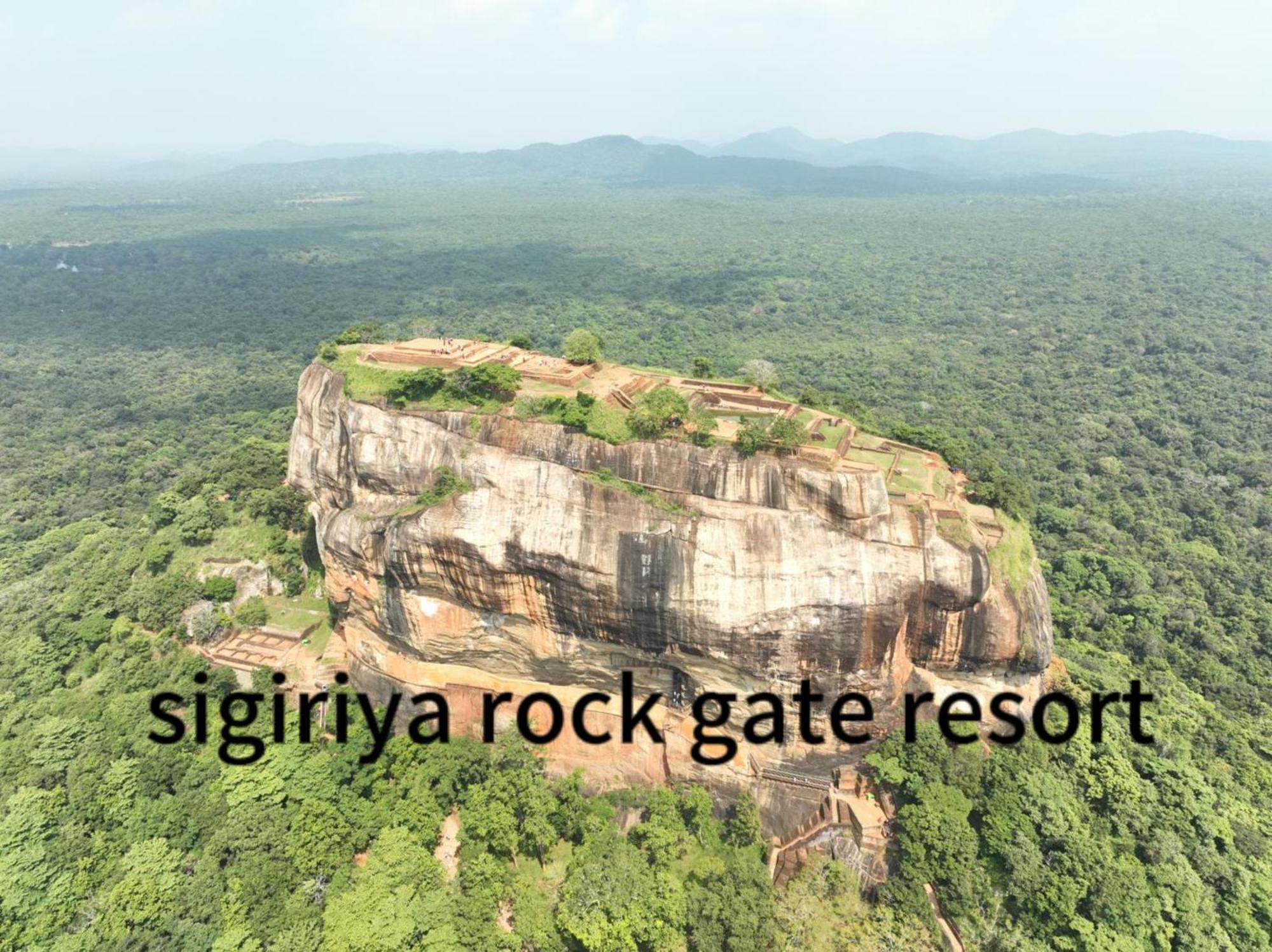 Hotel Sigiriya Rock Gate Tree House Exterior foto